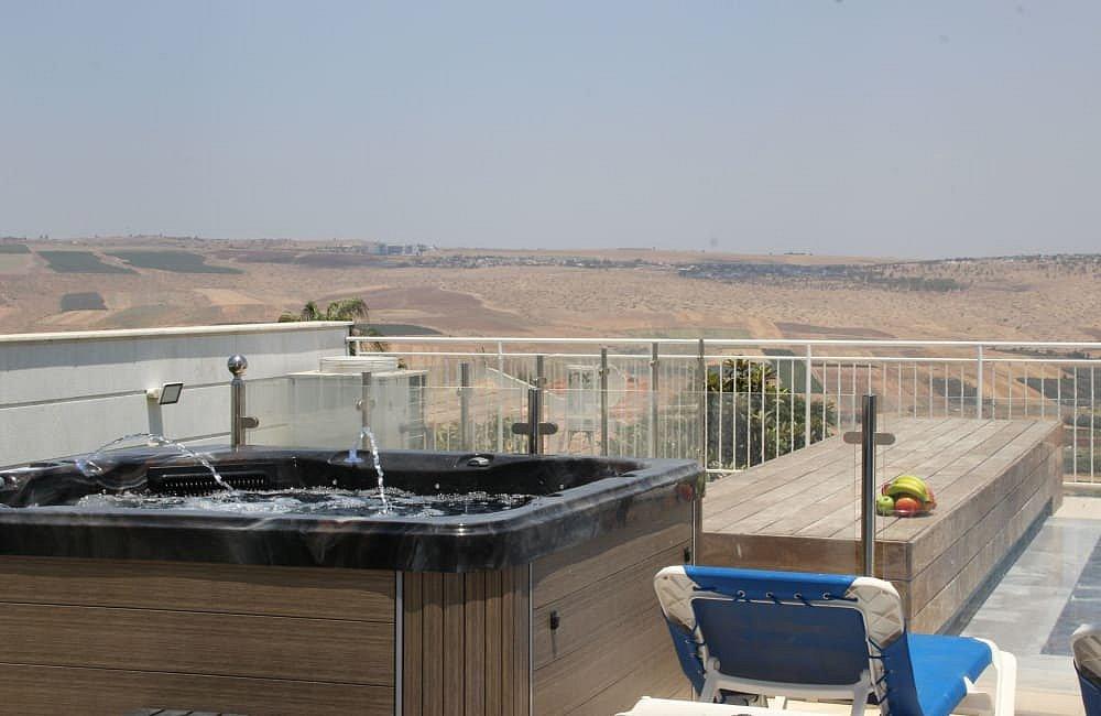 211134 וילה לבנה יבנאל, וילה לבנה יבנאל, וילה  ביבנאל וילות - Vila