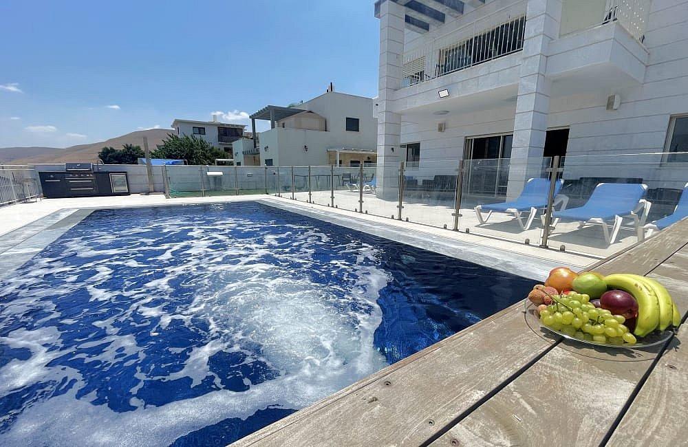 211155 וילה לבנה יבנאל, וילה לבנה יבנאל, וילה  ביבנאל וילות - Vila