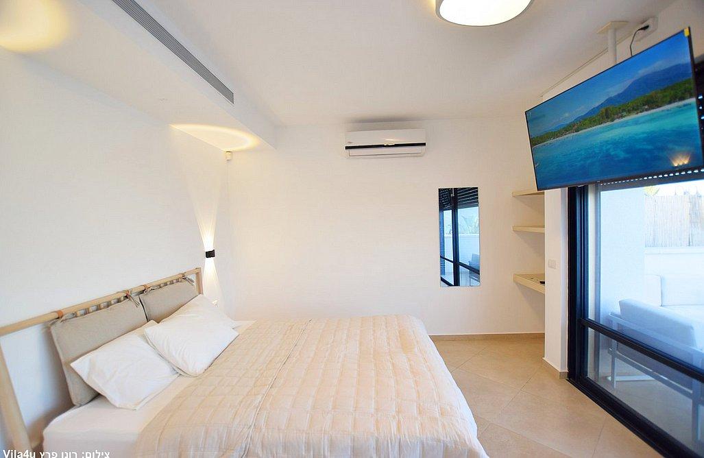 211296 גלרית פנים, מלרוז על הכנרת, וילה  במגדל וילות - Vila