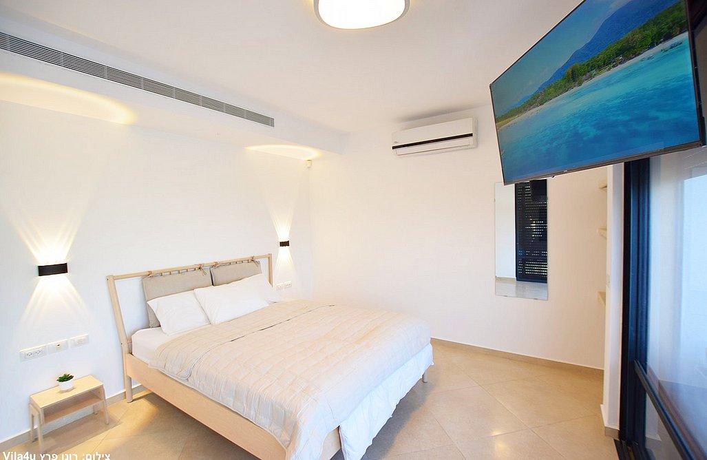 211297 גלרית פנים, מלרוז על הכנרת, וילה  במגדל וילות - Vila