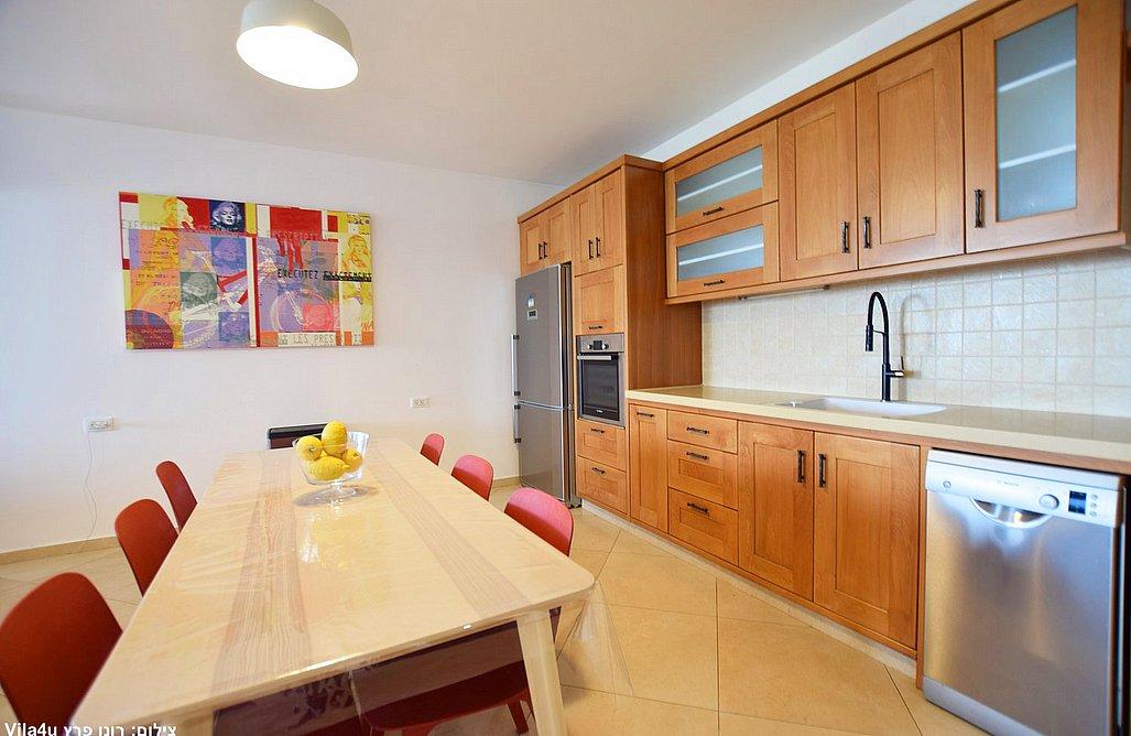 211301 גלרית פנים, מלרוז על הכנרת, וילה  במגדל וילות - Vila