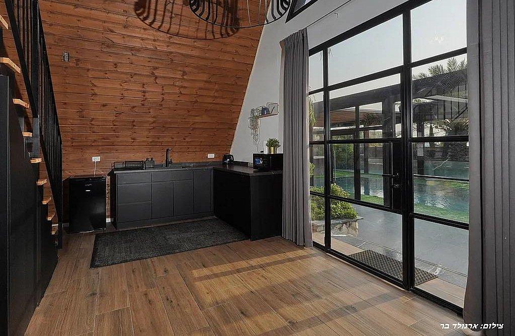 211429 גלריה כללית, אחוזת קמפניה נירה - Campagna Nera, וילה  בירכא וילות - Vila