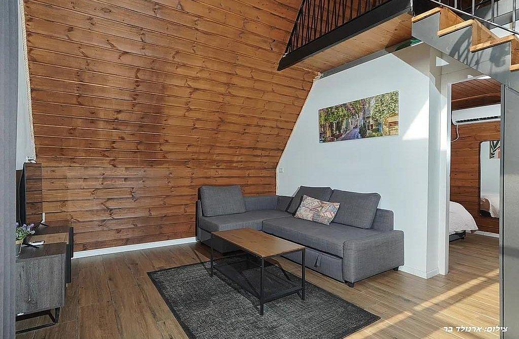 211430 גלריה כללית, אחוזת קמפניה נירה - Campagna Nera, וילה  בירכא וילות - Vila