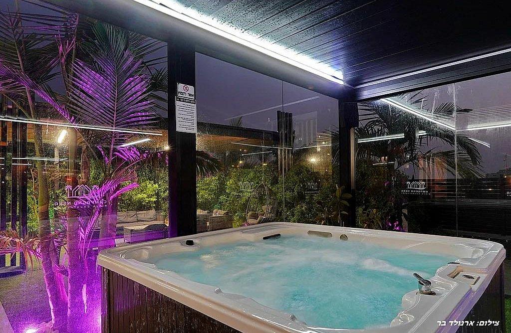 211444 גלריה כללית, אחוזת קמפניה נירה - Campagna Nera, וילה  בירכא וילות - Vila