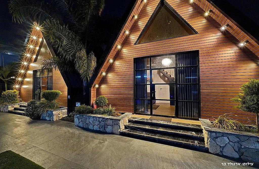 211519 גלרית הבקתות, אחוזת קמפניה נירה - Campagna Nera, וילה  בירכא וילות - Vila