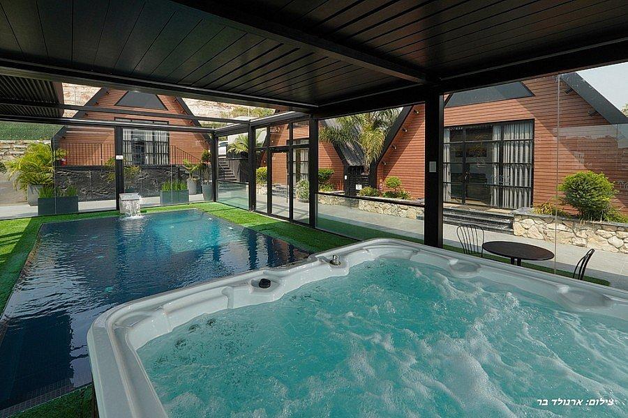 211533 גלרית חוץ, אחוזת קמפניה נירה - Campagna Nera, וילה  בירכא וילות - Vila