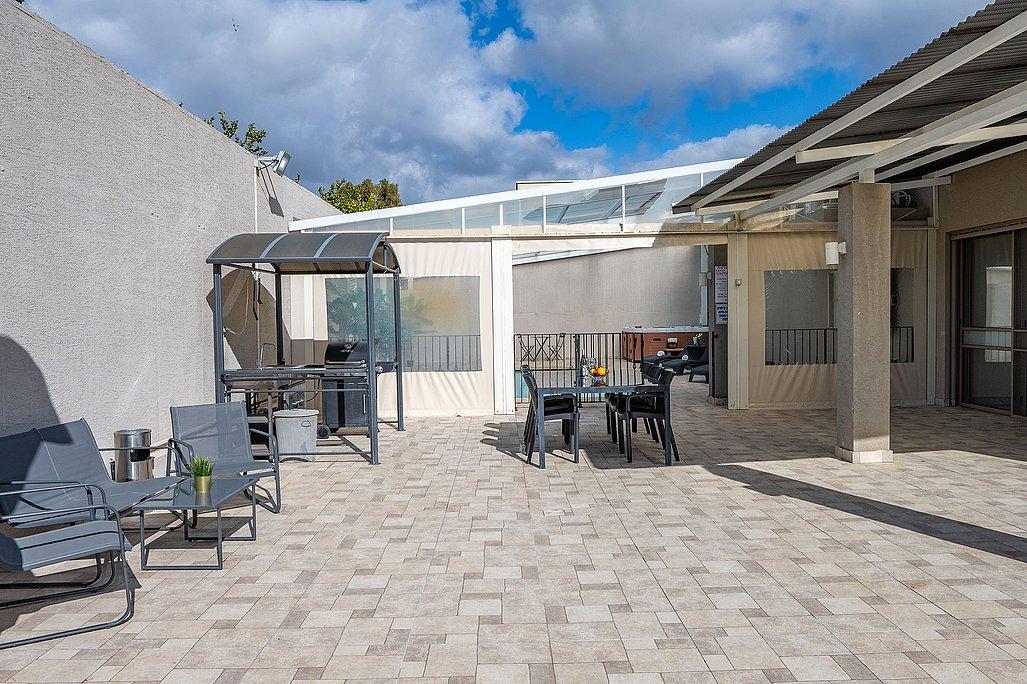 212338 מתחם החצר, אחוזת גליל, וילה  בספסופה וילות - Vila