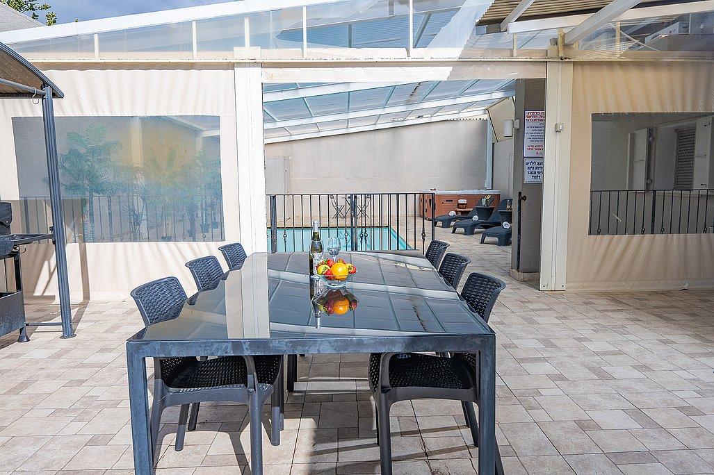 212341 מתחם החצר, אחוזת גליל, וילה  בספסופה וילות - Vila