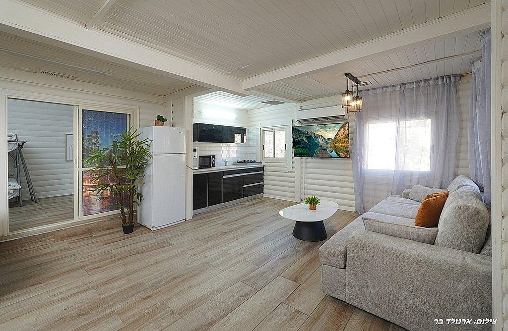 212404 גלרית פנים, וילה קאלי, וילה  בנוף כנרת וילות - Vila