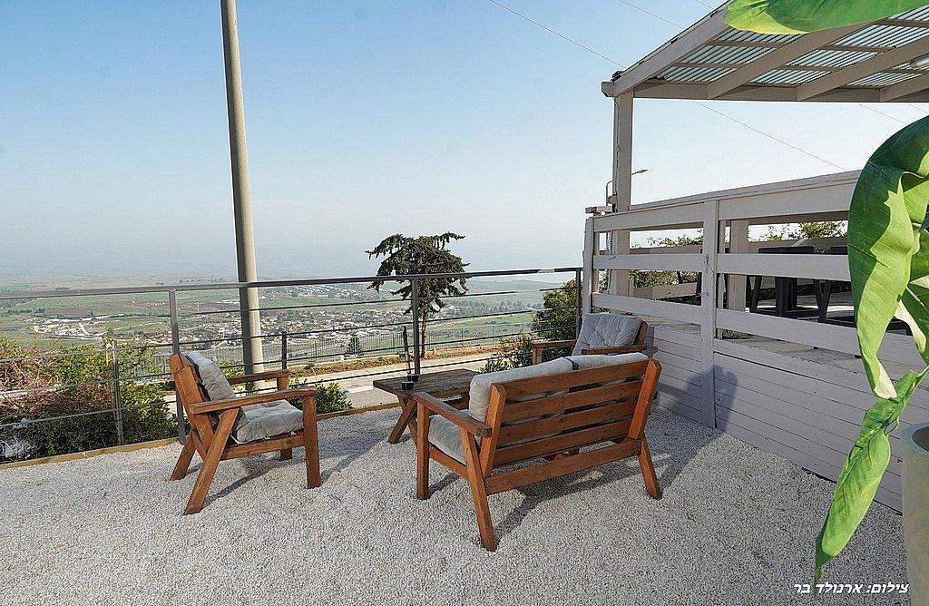 212414 גלרית חוץ, וילה קאלי, וילה  בנוף כנרת וילות - Vila