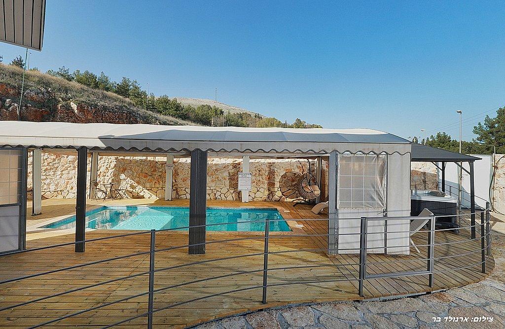 212416 גלרית חוץ, וילה קאלי, וילה  בנוף כנרת וילות - Vila