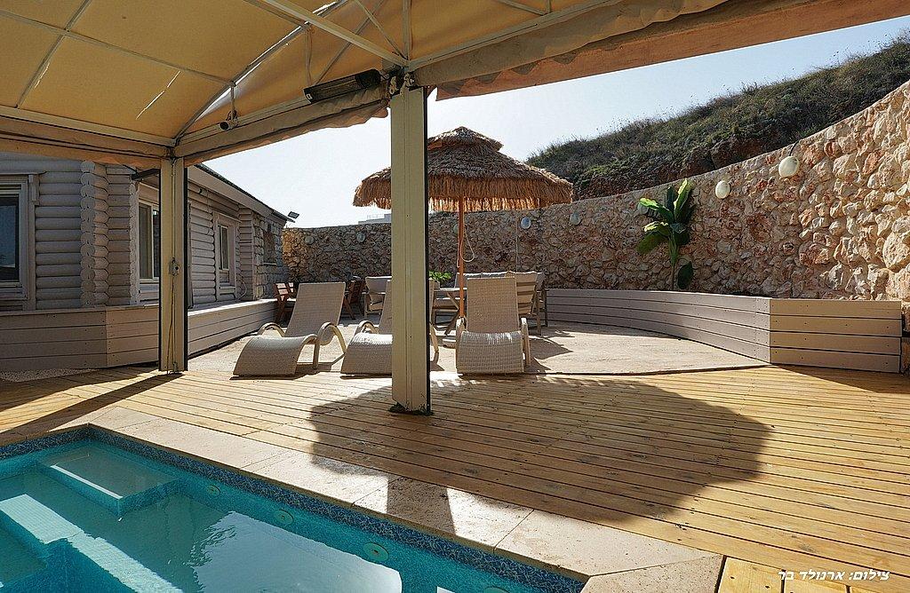 212420 גלרית חוץ, וילה קאלי, וילה  בנוף כנרת וילות - Vila