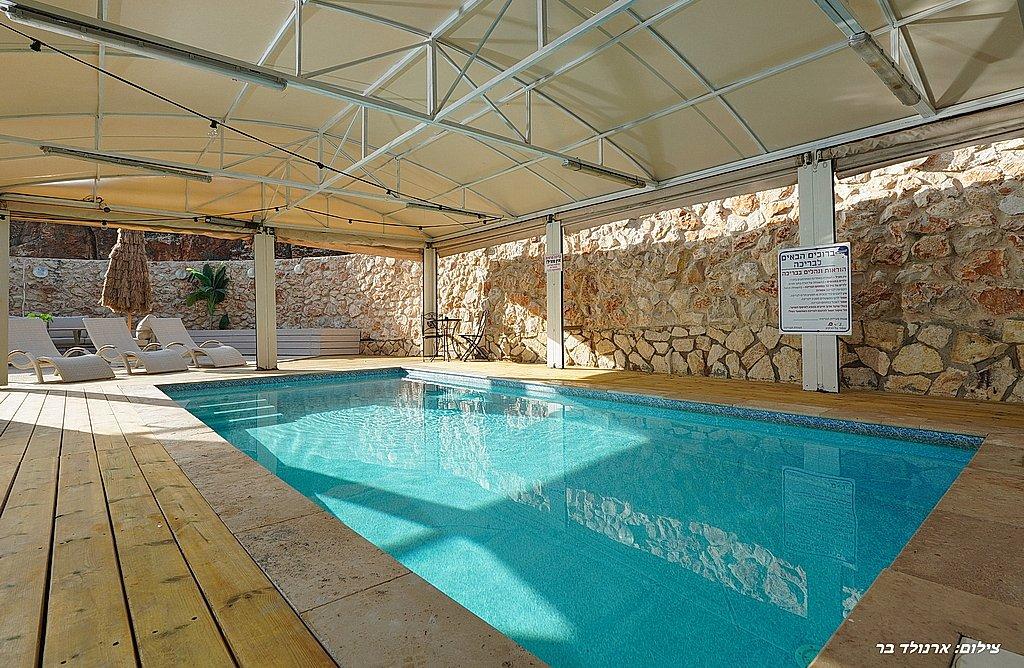 212426 גלרית חוץ, וילה קאלי, וילה  בנוף כנרת וילות - Vila