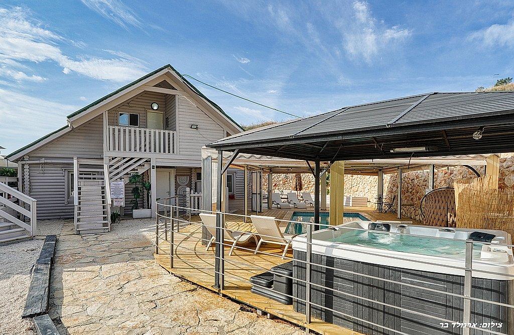 212428 גלרית חוץ, וילה קאלי, וילה  בנוף כנרת וילות - Vila