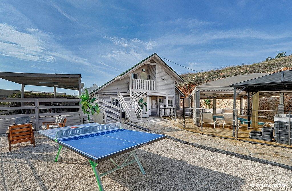 212429 גלרית חוץ, וילה קאלי, וילה  בנוף כנרת וילות - Vila