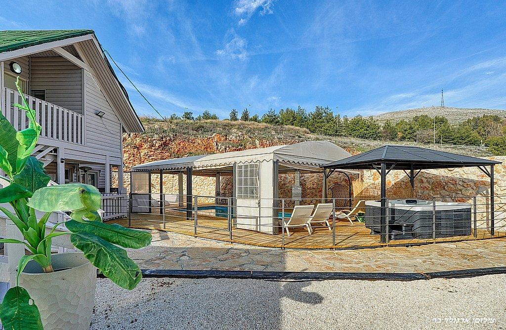 212431 גלרית חוץ, וילה קאלי, וילה  בנוף כנרת וילות - Vila