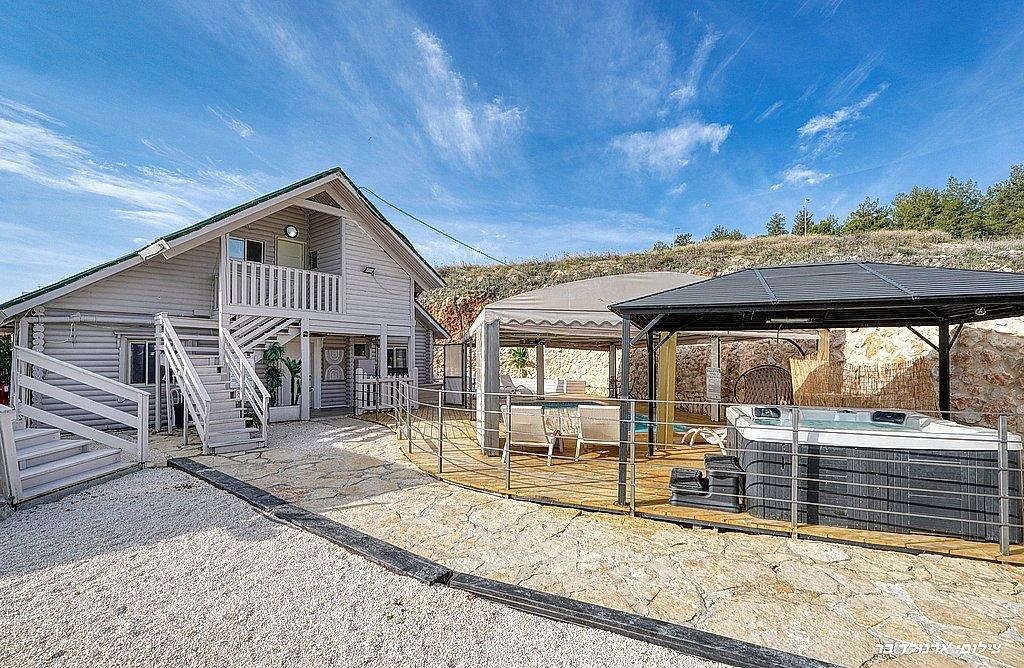 212436 גלרית חוץ, וילה קאלי, וילה  בנוף כנרת וילות - Vila