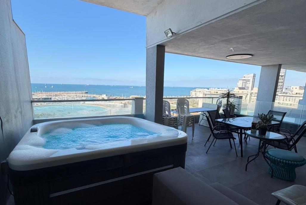 212447 מתחם חיצוני, פנטהאוז מרינה, וילה  באשדוד וילות - Vila