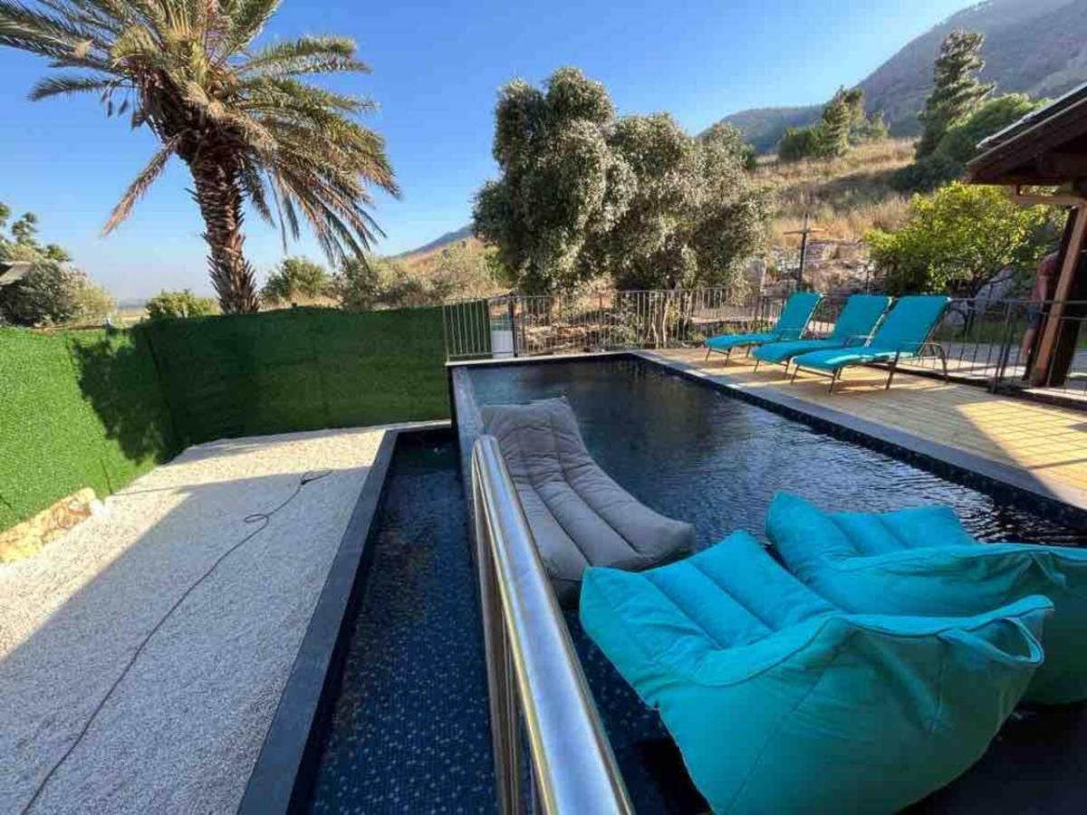 213620 מתחם חיצוני, וילה נוף להרים, וילה  בקרית שמונה וילות - Vila