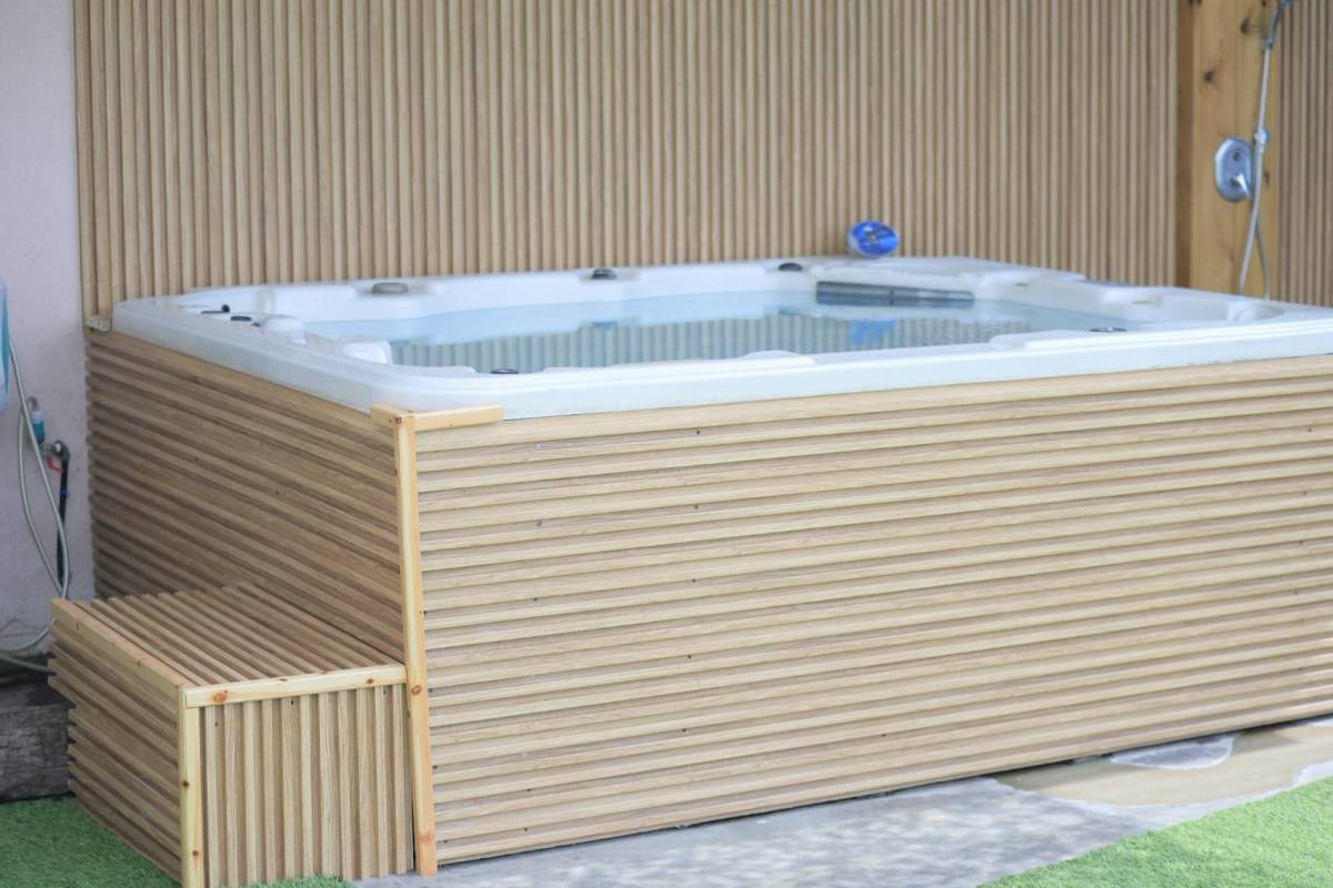 213694 מתחם חיצוני, אחוזת הר טוב, וילה  בבית שמש וילות - Vila