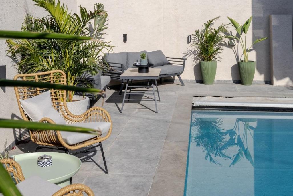 213779 מתחם חיצוני, וילה מעגל השמש, וילה  בפוריה עילית וילות - Vila