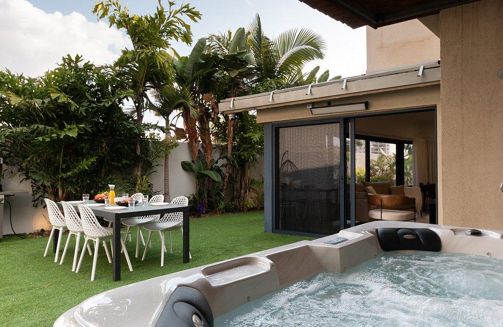 213968 גלרית חוץ, וילה על הים בראשון, וילה  בראשון לציון וילות - Vila