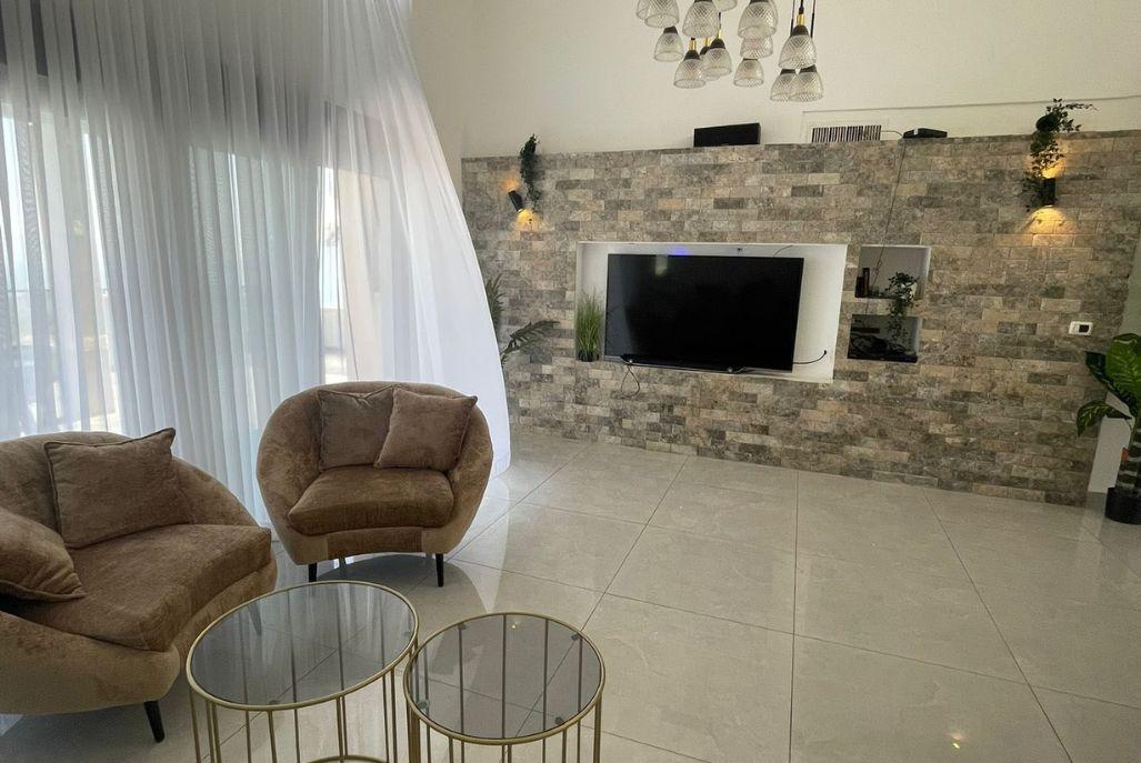 214123 מתחם פנימי, וילה עמליה, וילה  במגדל וילות - Vila