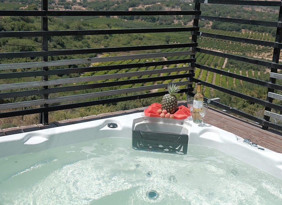 214297 המתחם החיצוני, וילה אמור בגליל, וילה  באבן מנחם וילות - Vila