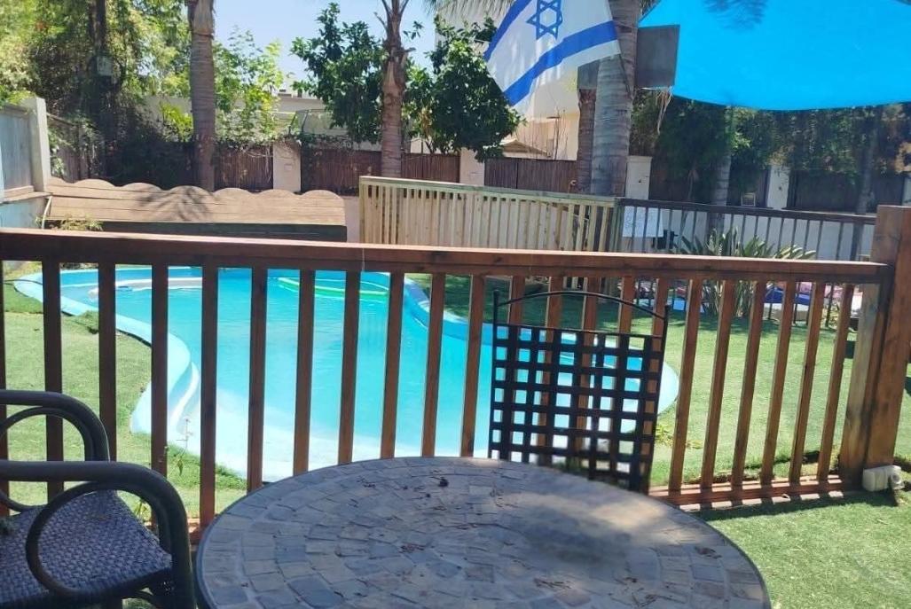 214397 גלריית החצר, אלוהה האוס - Aloha House, וילה  בפרדס חנה כרכור וילות - Vila