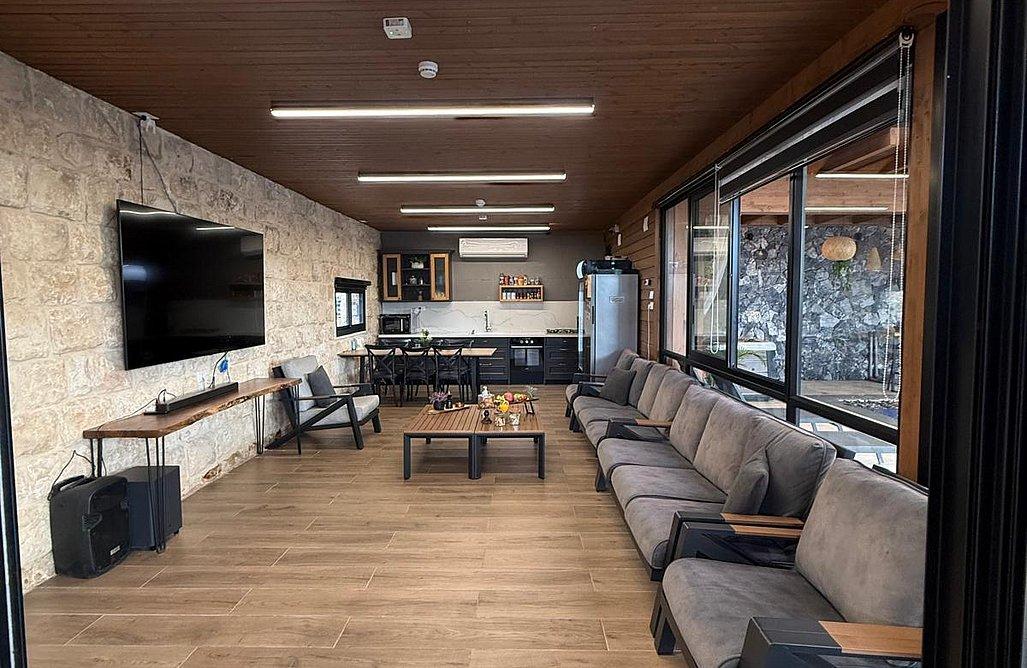 214676 גלרית פנים, אחוזת עץ הזית, וילה  בירכא וילות - Vila