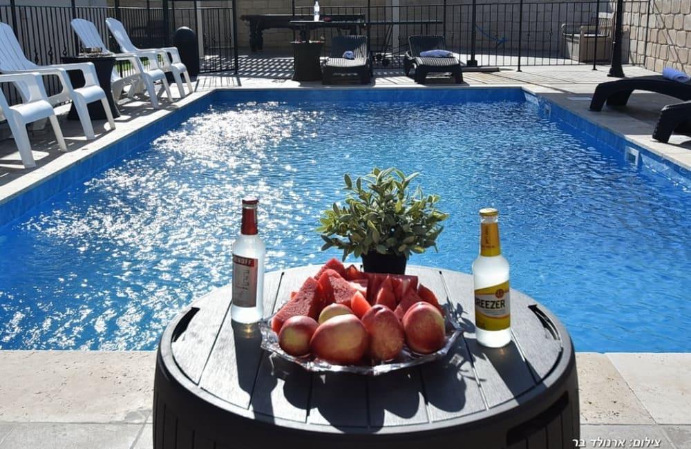 214991 חצר ובריכה, אחוזת אמור, וילה  בספסופה וילות - Vila