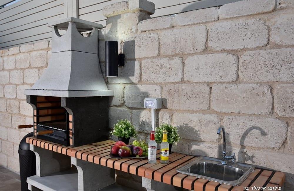 215000 חצר ובריכה, אחוזת אמור, וילה  בספסופה וילות - Vila