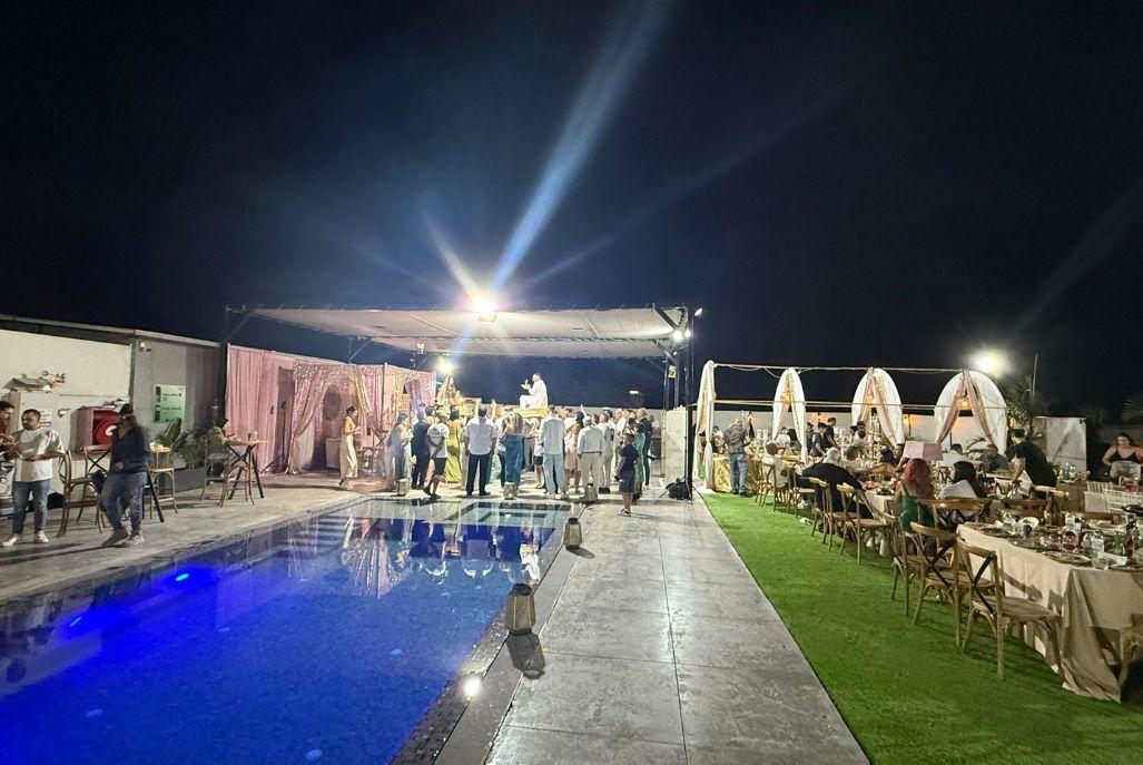 215052 חוגגים אצלנו, אואזיס, וילה  בשדה צבי וילות - Vila