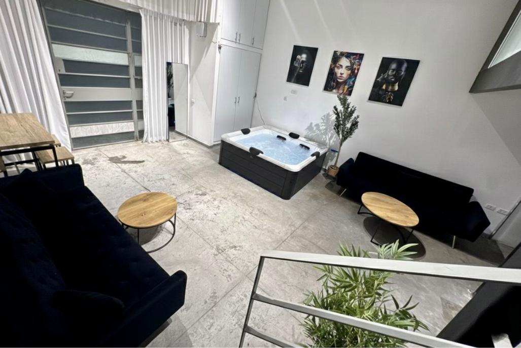 215082 מתחם פנימי, וילה אושן פלור - Ocean floor TLV, וילה  בתל אביב וילות - Vila