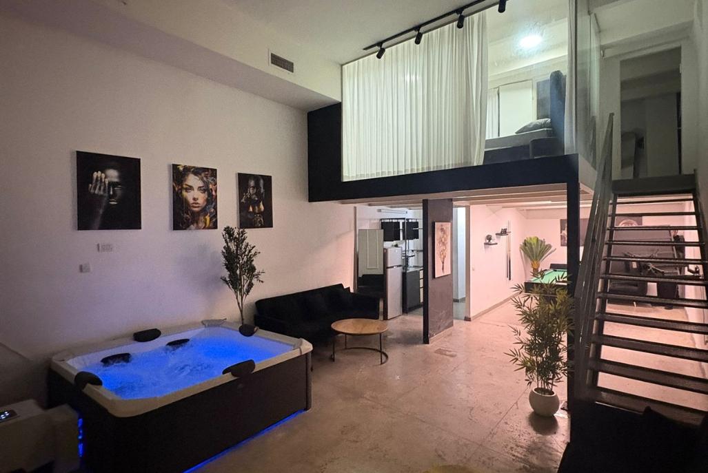 215088 מתחם פנימי, וילה אושן פלור - Ocean floor TLV, וילה  בתל אביב וילות - Vila