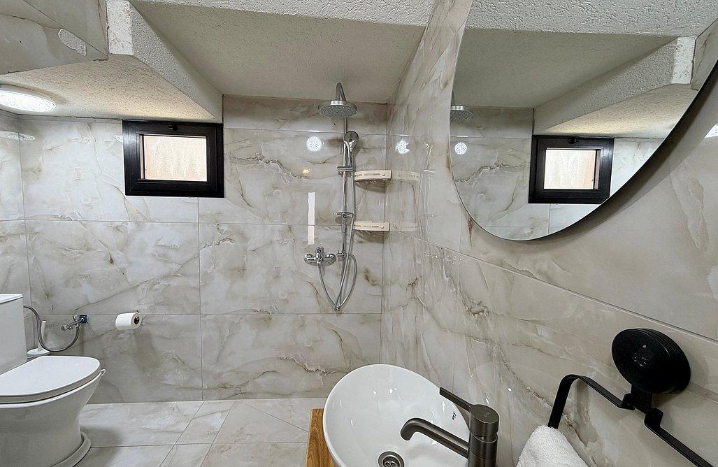 215215 גלרית פנים, וילה אדינביל בגליל, וילה  בירכא וילות - Vila