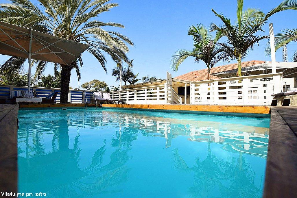 215260 מתחם החצר, ויליג' קומפלקס ריזורט, וילה  בניר בנים וילות - Vila