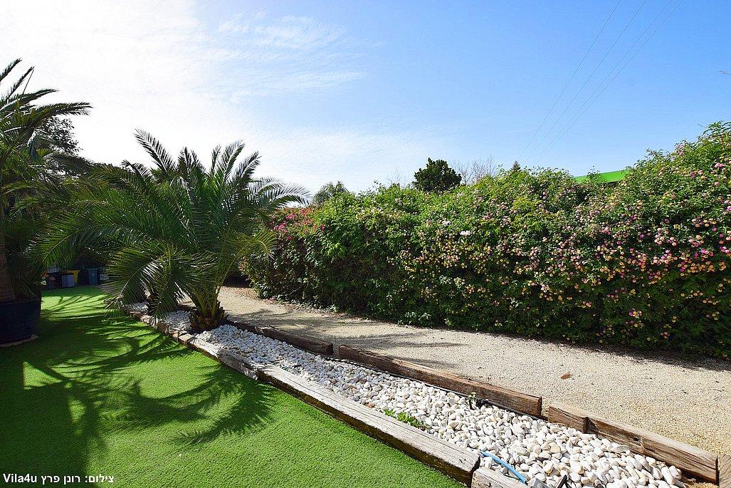 215273 מתחם החצר, ויליג' קומפלקס ריזורט, וילה  בניר בנים וילות - Vila