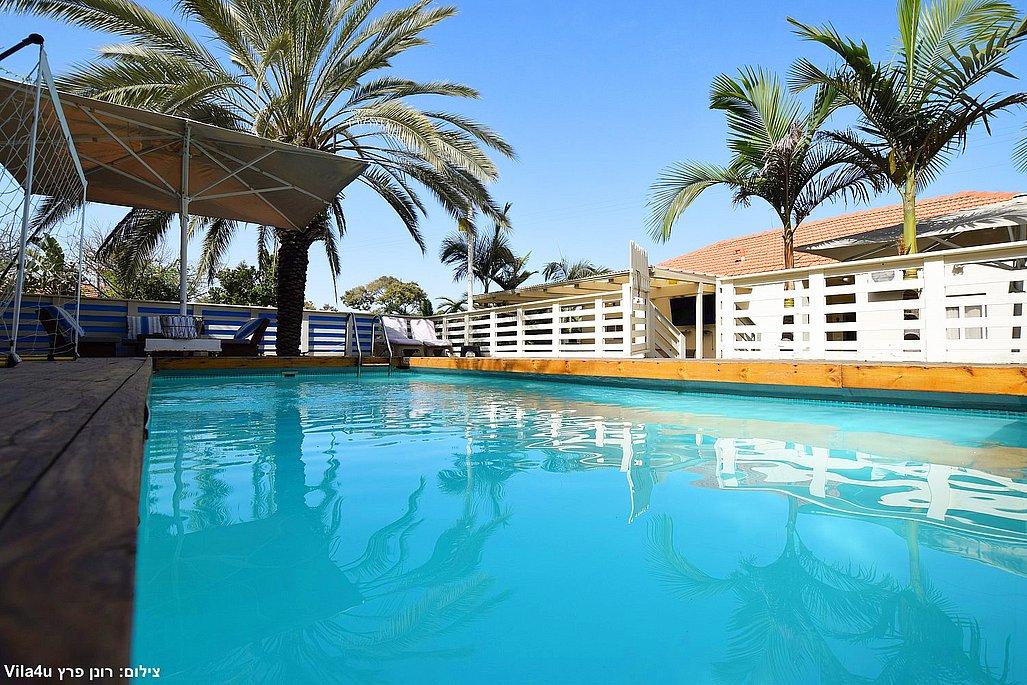 215277 מתחם החצר, ויליג' קומפלקס ריזורט, וילה  בניר בנים וילות - Vila