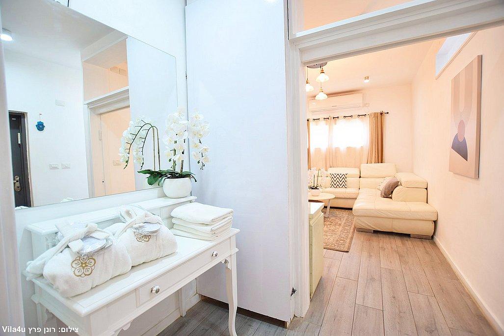 215313 פנים הוילה והחדרים, ויליג' קומפלקס ריזורט, וילה  בניר בנים וילות - Vila