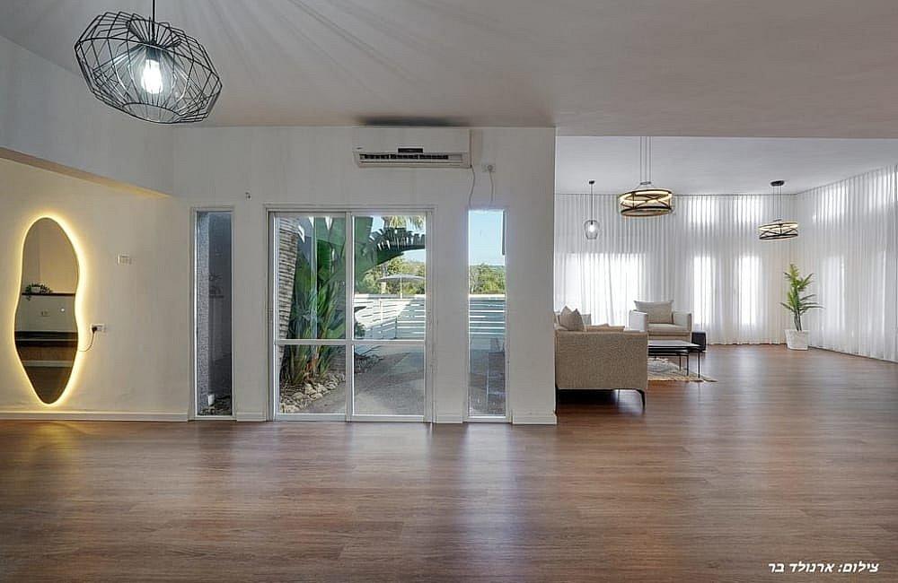 215368 גלריה כללית, וילה אופק, וילה  במנות וילות - Vila