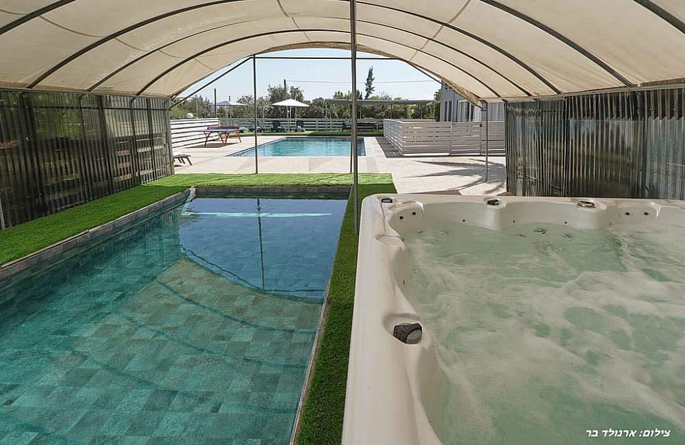 215379 גלריה כללית, וילה אופק, וילה  במנות וילות - Vila