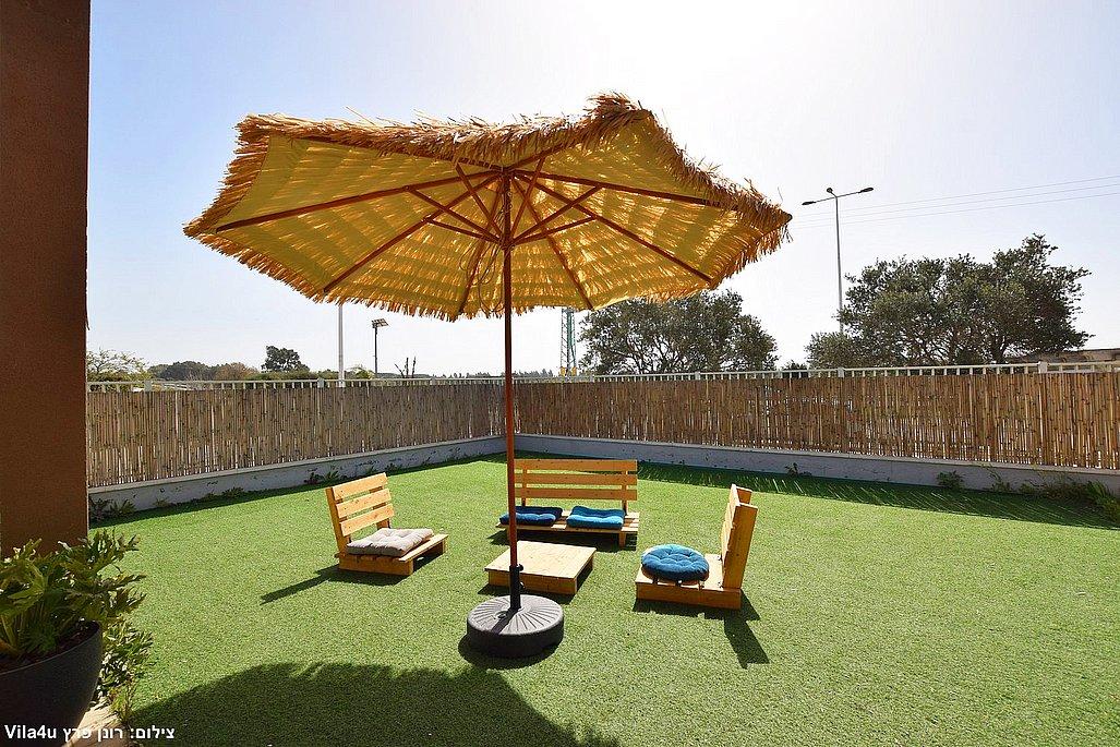 215406 המתחם החיצוני, גולד לופט, וילה  בחדרה וילות - Vila