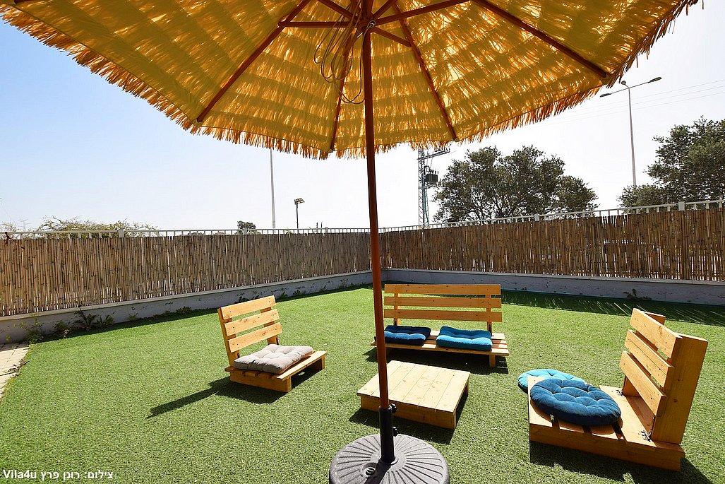 215407 המתחם החיצוני, גולד לופט, וילה  בחדרה וילות - Vila