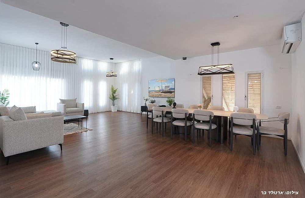 215479 גלרית פנים, וילה אופק, וילה  במנות וילות - Vila