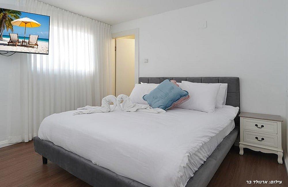 215483 גלרית פנים, וילה אופק, וילה  במנות וילות - Vila