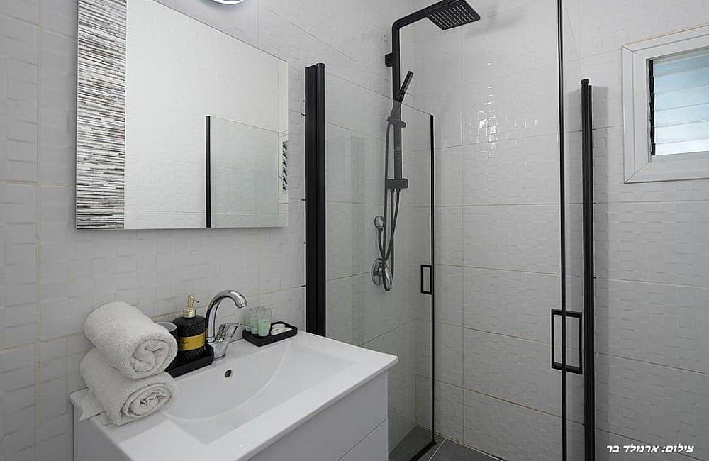 215484 גלרית פנים, וילה אופק, וילה  במנות וילות - Vila