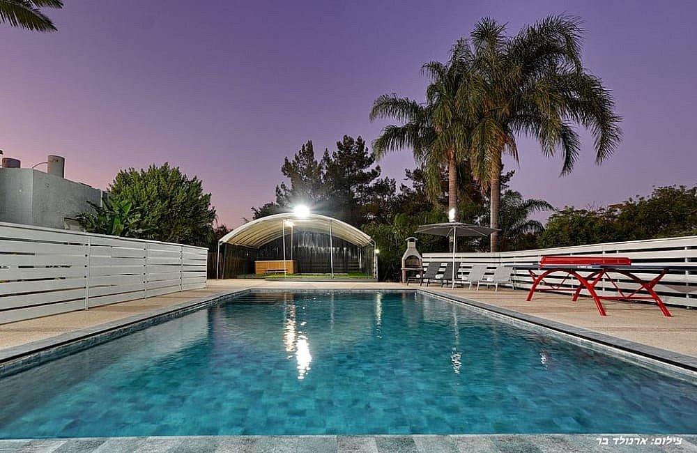 215533 גלרית חוץ, וילה אופק, וילה  במנות וילות - Vila