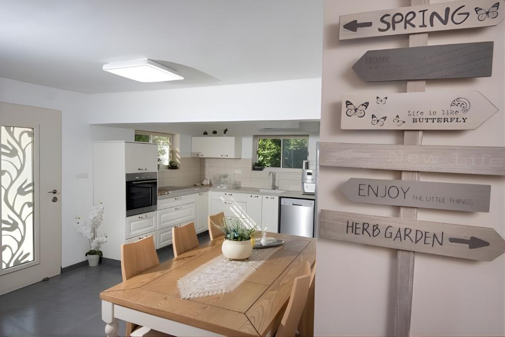 216053 המתחם הפנימי והחדרים, וילה גליו בגליל, וילה  בספסופה וילות - Vila