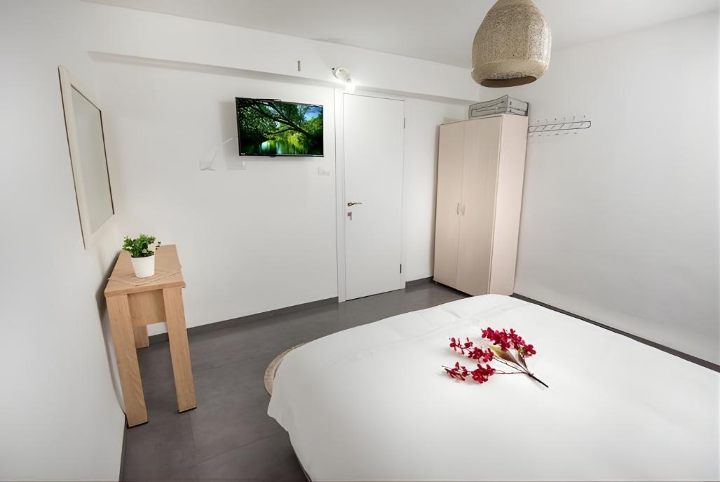 216056 המתחם הפנימי והחדרים, וילה גליו בגליל, וילה  בספסופה וילות - Vila